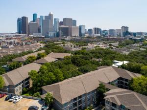 Apartments in Houston, Texas - Aerial View of Community and Surrounding Area