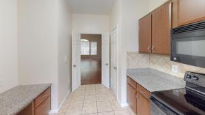 Townhouse-For-Rent-Midtown-Houston-Midtown-Arbour-Place-Kitchen